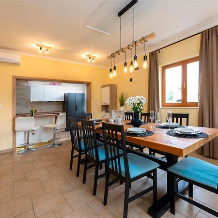 Vila Vergatum-Privacy,Gym,Billiards,Table Tennis Donji Brgat Exterior foto