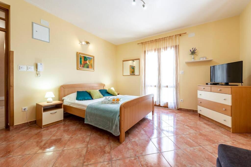 Vila Vergatum-Privacy,Gym,Billiards,Table Tennis Donji Brgat Exterior foto