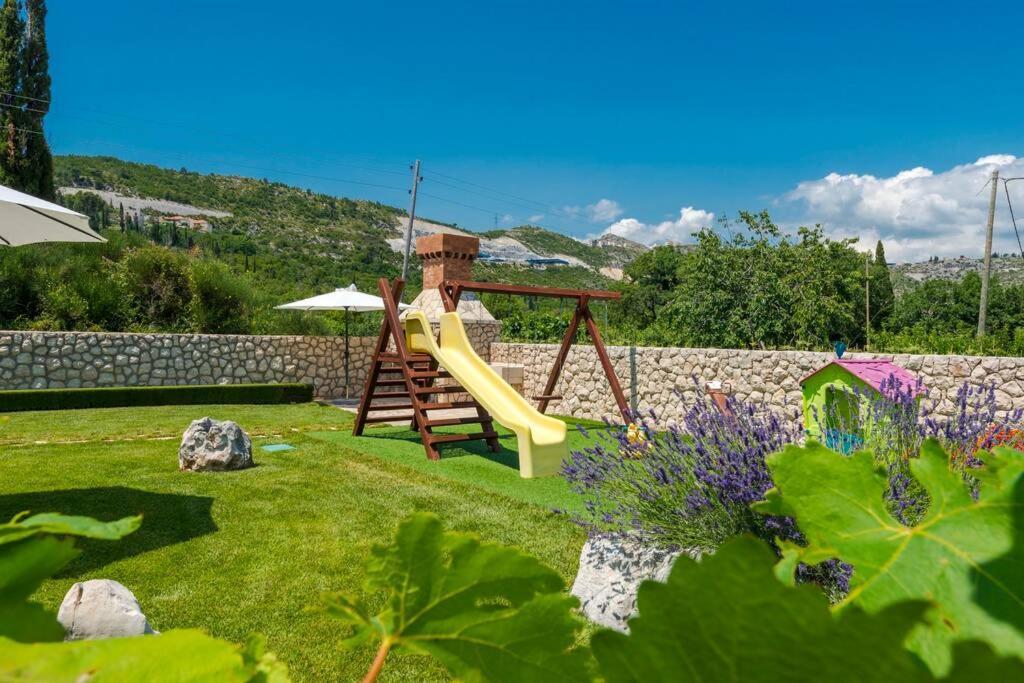 Vila Vergatum-Privacy,Gym,Billiards,Table Tennis Donji Brgat Exterior foto