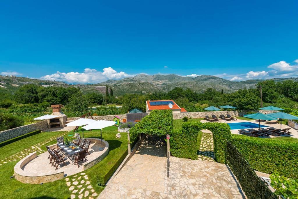 Vila Vergatum-Privacy,Gym,Billiards,Table Tennis Donji Brgat Exterior foto