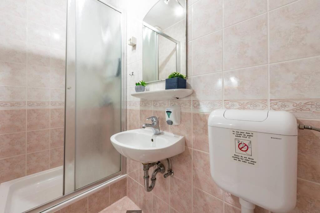 Vila Vergatum-Privacy,Gym,Billiards,Table Tennis Donji Brgat Exterior foto