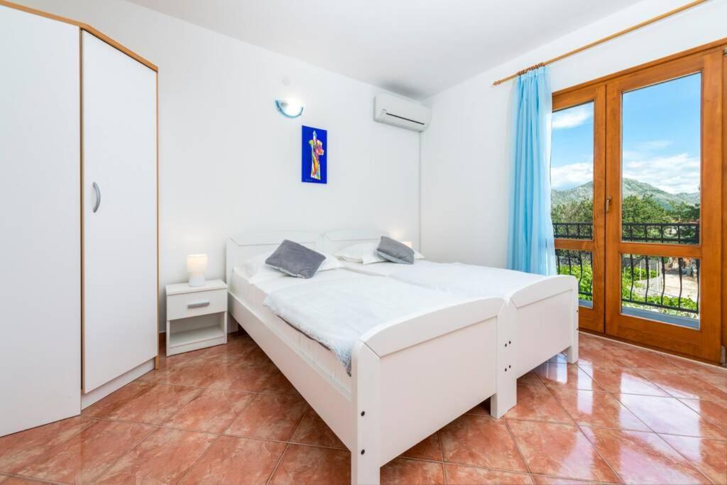Vila Vergatum-Privacy,Gym,Billiards,Table Tennis Donji Brgat Exterior foto